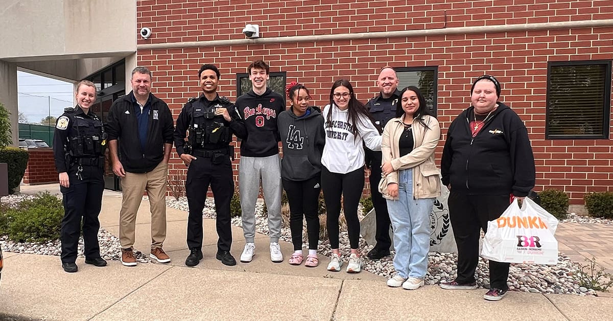 Students in criminal justice classes frequently learn that mental health struggles are common among law enforcement officials. That is why Trinity’s Criminal Justice Club recently hosted an event to write letters of encouragement for police officers at the Palos Heights Police Department.